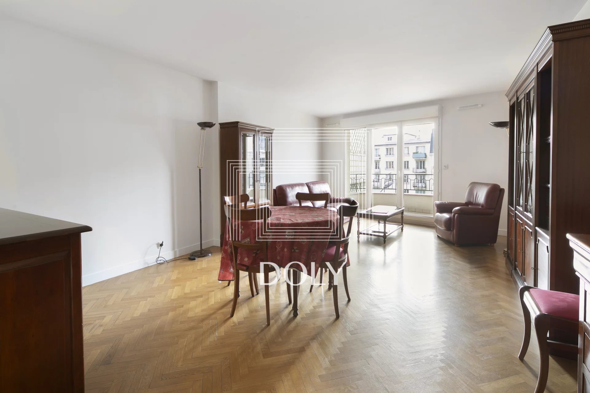 Appartement 4 pièces 107M2 // Avenue Gabriel Péri // Vincennes