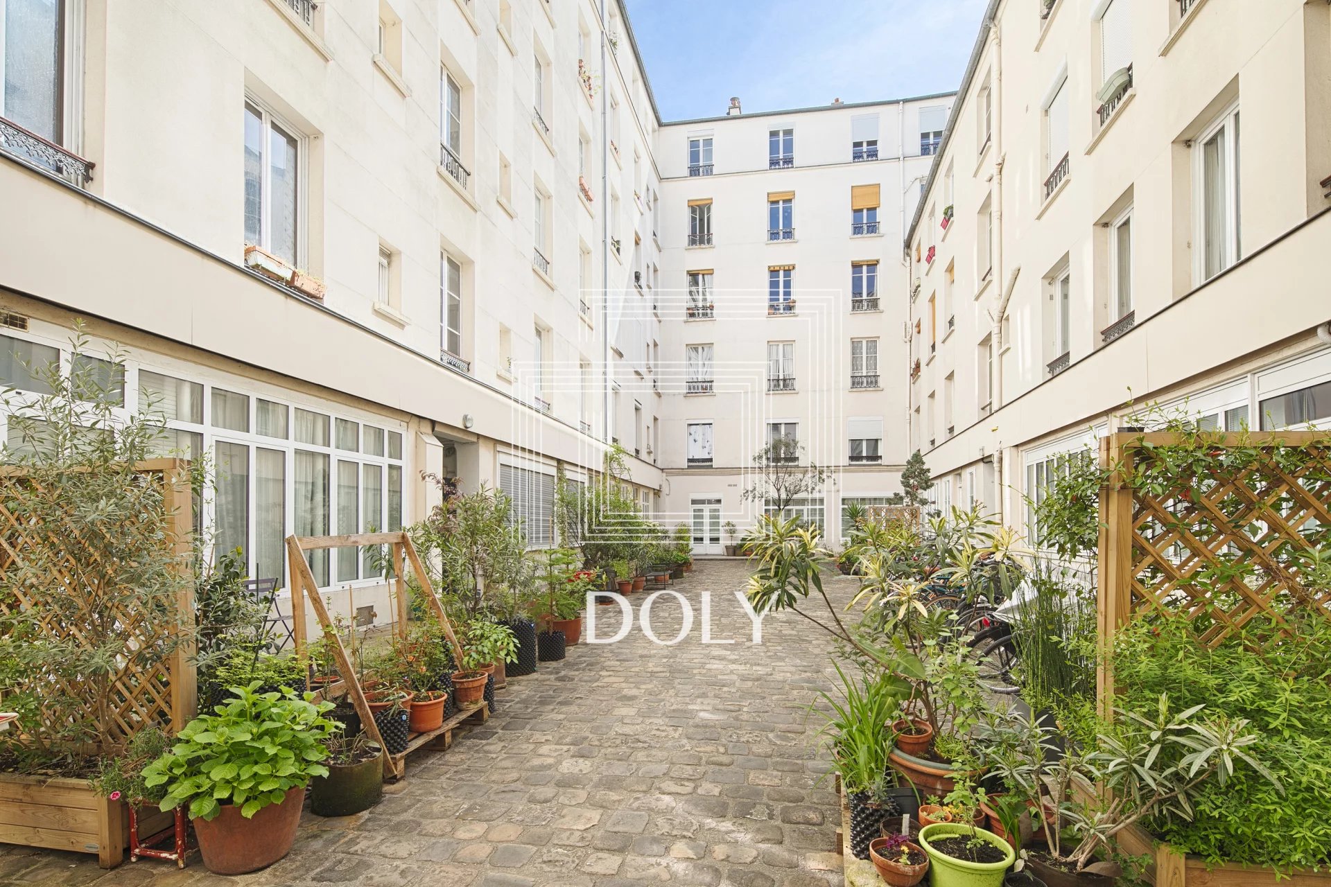 Appartement 2 pièces 34.4m2 // République-St Ambroise // 75011 Paris