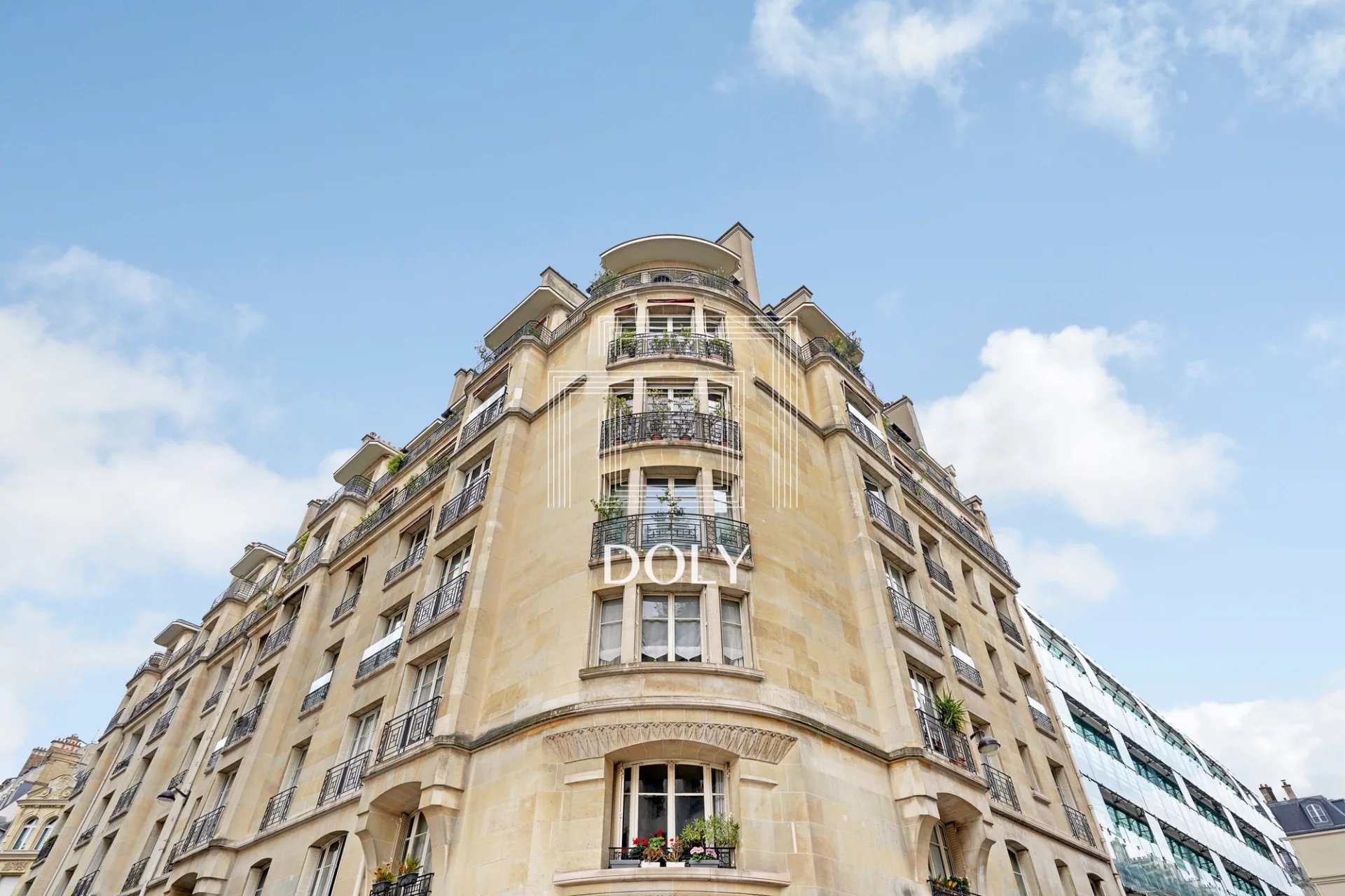 Appartement 6 pièces 181m2 // Rue de l’Université //Paris VII